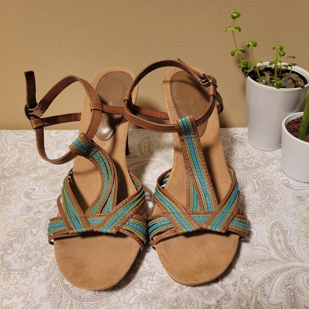 Bandolino high heels, size 7.5, green/blue/brown, leather. Never worn.